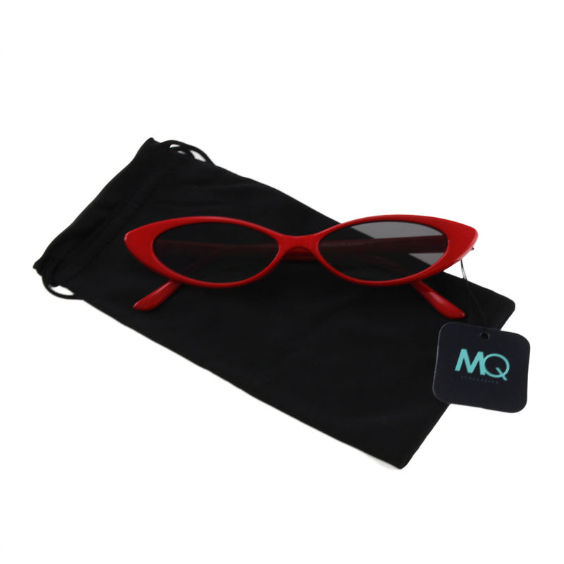 MQ Zoe Sunglasses in Red / Smoke