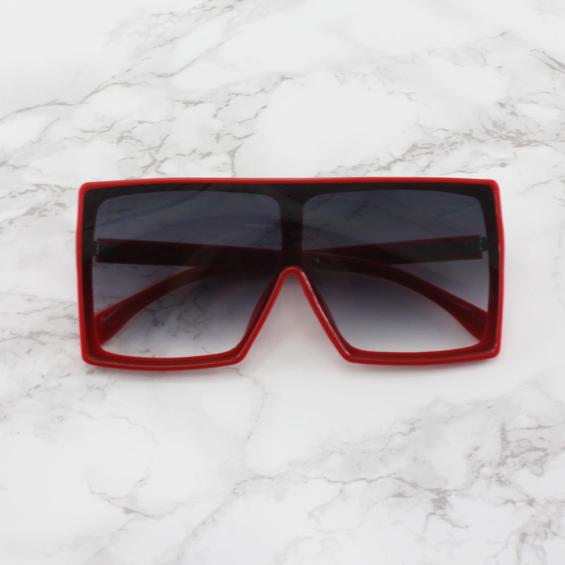 MQ Alva Sunglasses in Red / Smoke