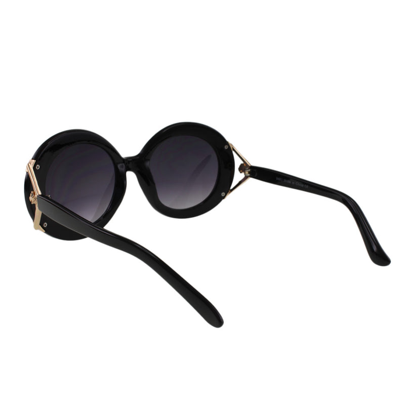 MQ Astrid Sunglasses in Black / Smoke