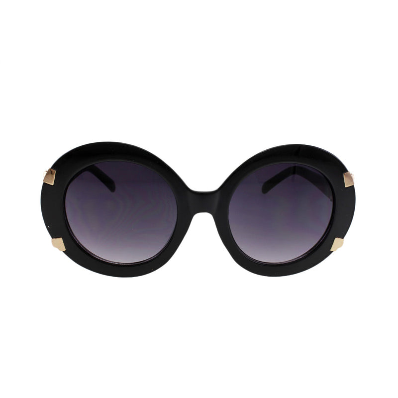 MQ Astrid Sunglasses in Black / Smoke